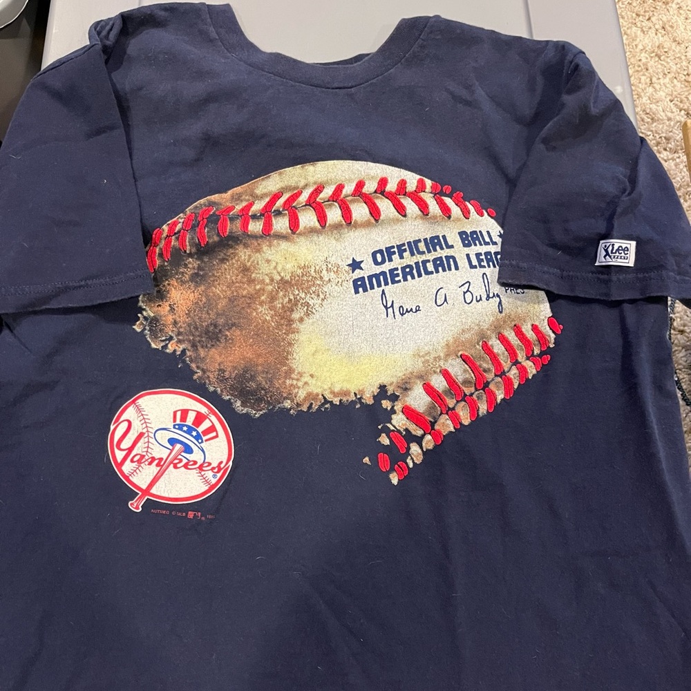 New York Yankees Vintage MLB Shirt Size Large